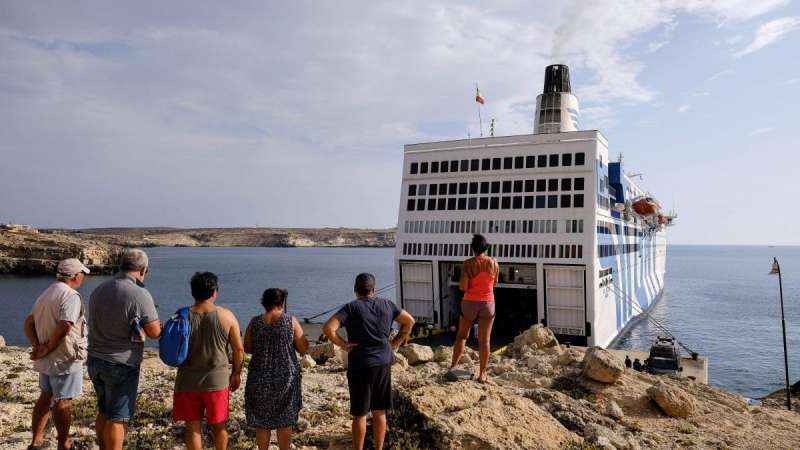Nave quarantena Lampedusa 3