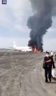 cina aereo prende fuoco dopo atterraggio