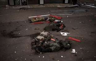 I corpi dei soldati russi disposti a Z
