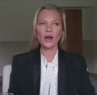 Kate Moss durante la testimonianza al processo di Johnny Depp 2