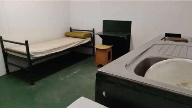 la cella di tommaso buscetta nell'aula bunker del carcere ucciardone di palermo