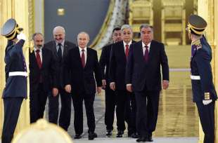 Nikol Pashinyan - Alexander Lukashenko - Vladimir Putin - Sadyr Japarov - Kassym-Jomart Tokaev - Emomali Rahmon