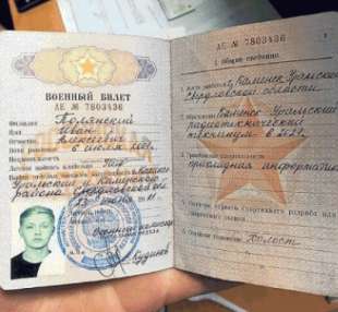 passaporto di un soldato russo ucciso
