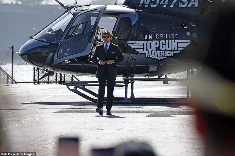Tom Cruise alla premier di Top Gun- Maverick 3