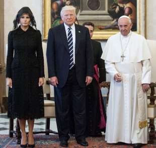 donald e melania trump con papa francesco nel 2017