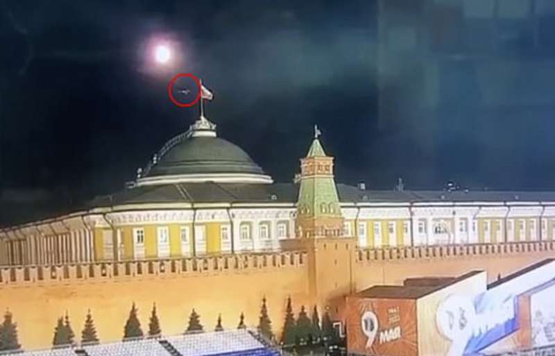 drone esplode vicino al cremlino 2