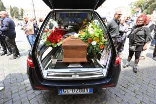 funerali luciano di bacco foto mezzelani gmt1
