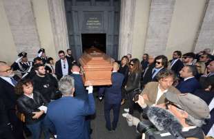 funerali luciano di bacco foto mezzelani gmt4