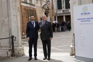 il ministro della giustizia, marco buschmann con carlo nordio g7 venezia