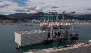 nuova diga al porto di genova - cantieri