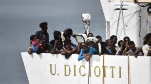 nave diciotti migranti 6