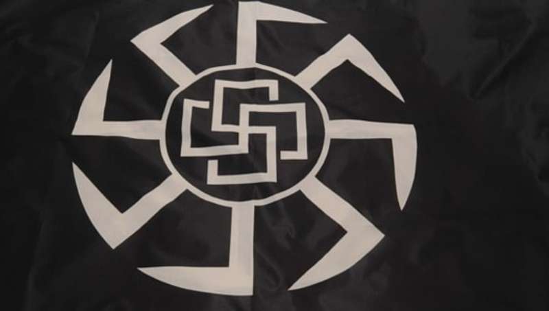 Нацистское солнце. Неонацистский символ «чёрное солнце».