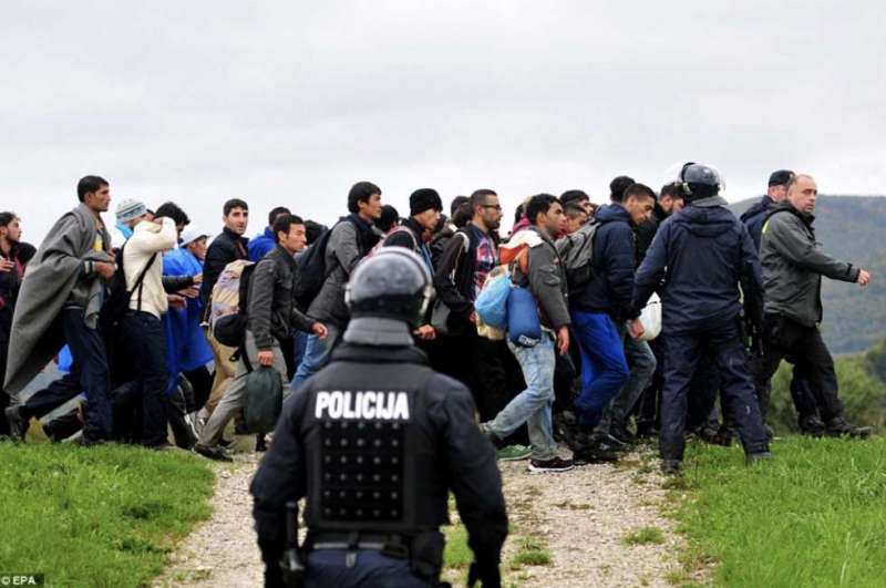 la rotta balcanica dei migranti1