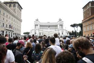 2 giugno 2021 folla a piazza venezia