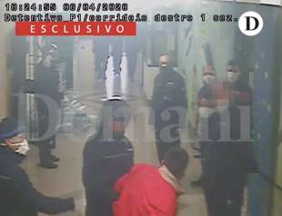 le violenze dei poliziotti sui detenuti a santa maria capua vetere
