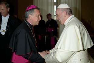 Monsignor Egidio Miragoli col papa
