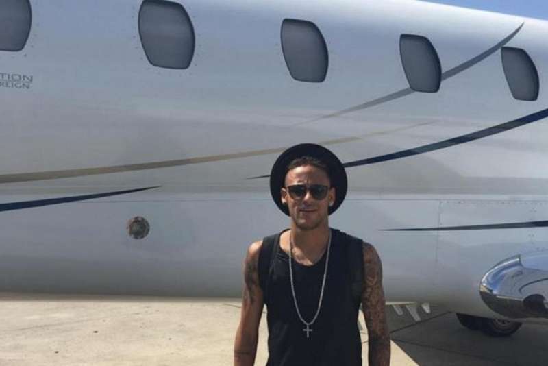 il jet privato di neymar