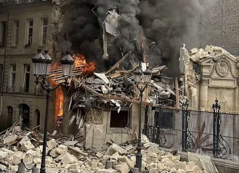 esplosione in un palazzo del v arrondissement di parigi 2