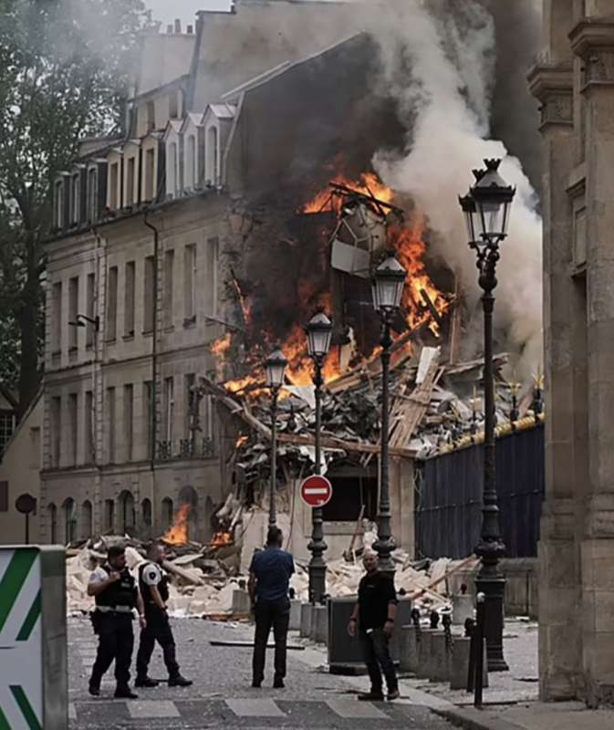 esplosione in un palazzo del v arrondissement di parigi 6
