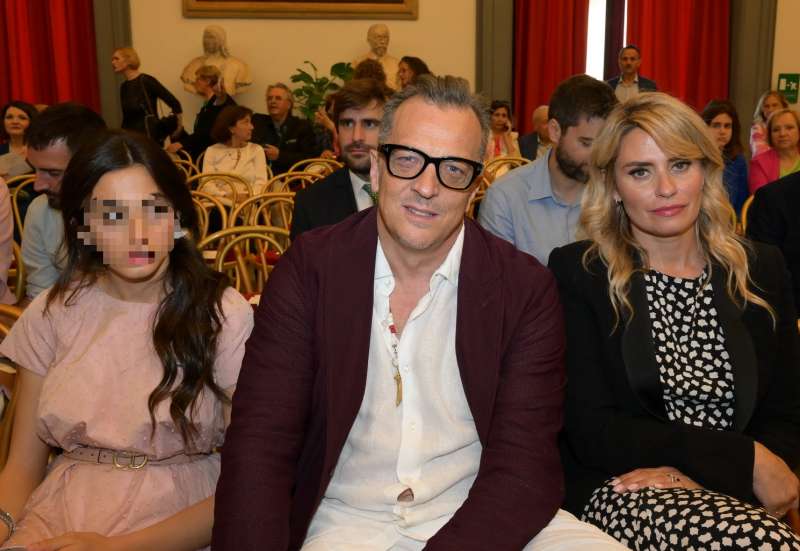 Gabriele Muccino con la moglie Angelica Russo e la figlia Penelope foto Di Bacco 1