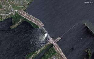 il crollo della diga nova kakhovka sul fiume dnipro 6