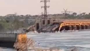 il crollo della diga nova kakhovka sul fiume dnipro 9