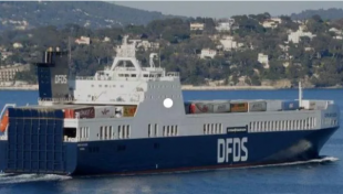 nave turca sequestrata dai migranti al largo di napoli