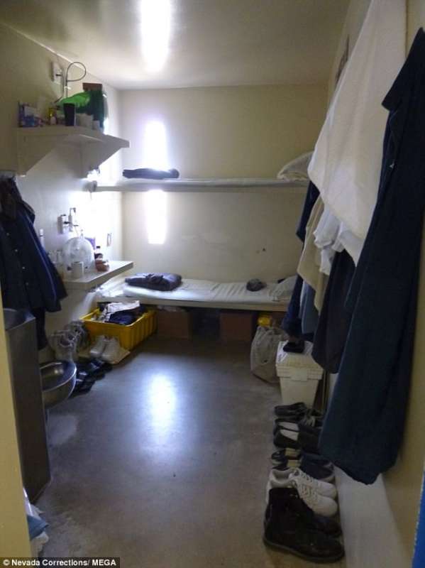 tipica stanza della prigione del nevada