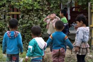 bambini uiguri