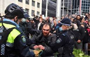australia proteste contro il lockdown 2