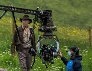 Harrison Ford sul set di Indiana Jones 2