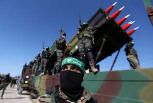 Razzi di Hamas su Tel Aviv