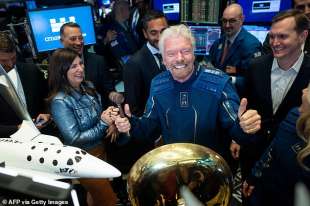 Richard Branson annuncia il volo nello spazio 2