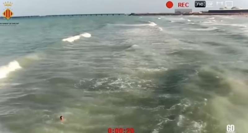 drone salvataggio in mare 3