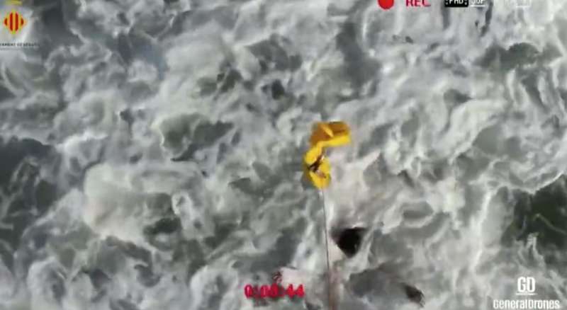 drone salvataggio in mare 5