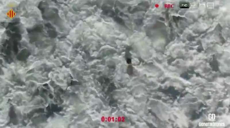 drone salvataggio in mare 8