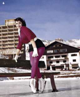 ljuba rizzoli nel 1957 su una pista di ghiaccio