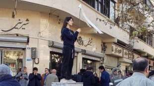 proteste delle donne iraniane contro l hijab 10