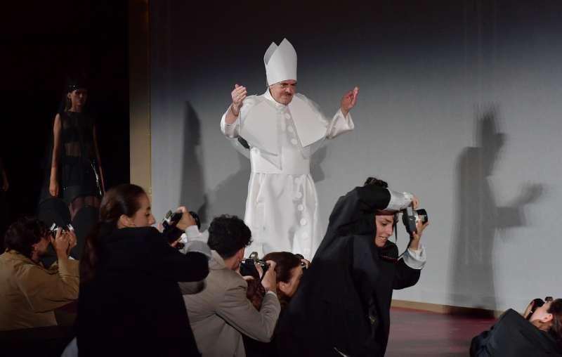 rino barillari in versione papalina foto di bacco (1)