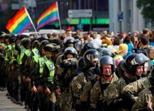 soldati gay pride