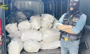 due tonnellate di cocaina sequestrate e distrutte a catania 8