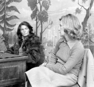 1971 - Marina Cicogna e Florinda Bolkan terrazza Martini