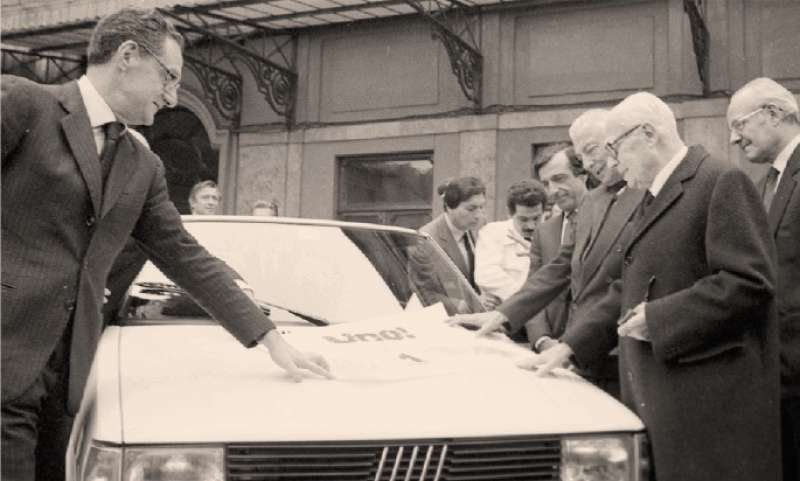 Cesare Romiti con Gianni Agnelli e Sandro Pertini alla presentazione della nuova Fiat Uno