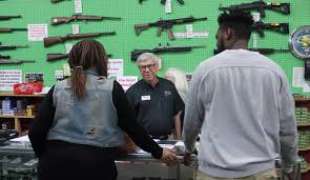 hyatt gun shop il negoio di armi piu' grande degli usa