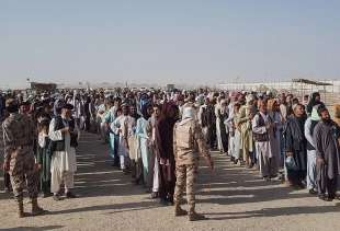afghanistan evacuazione di cittadini afghani all aeroporto di kabul 7