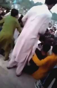 Aggressione a una donna in Pakistan 3