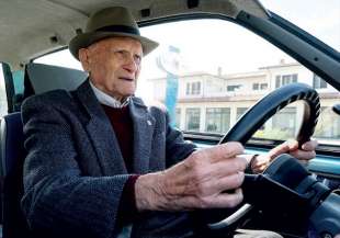 anziani al volante 8