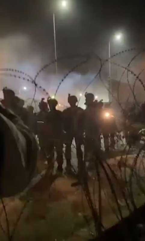 notte di caos all'aeroporto di kabul 3
