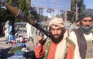 talebani in marcia verso kabul 1