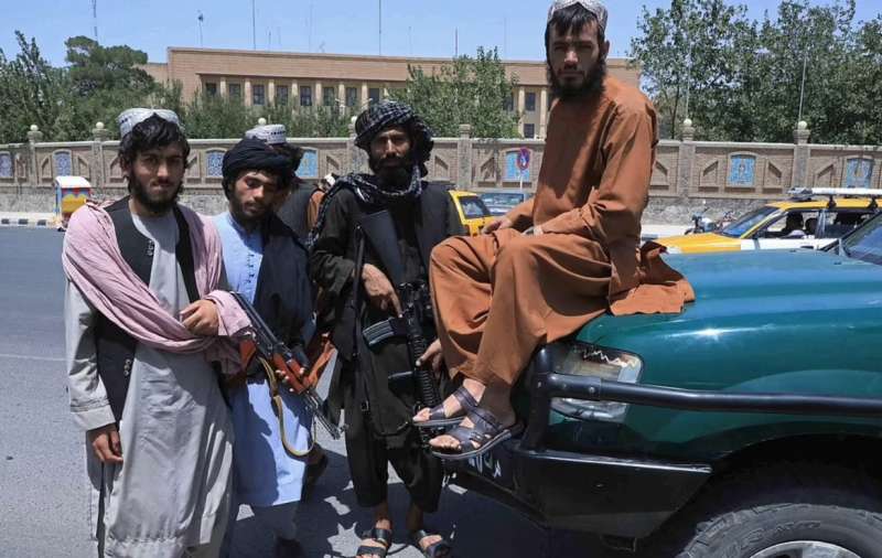 talebani verso kabul